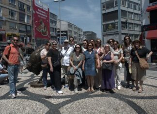 Istanbul Walking Tour Through History and Local Life