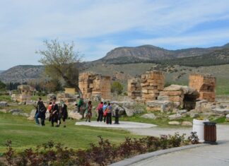 Hierapolis Tour with Private Guide and Ancient City Highlights